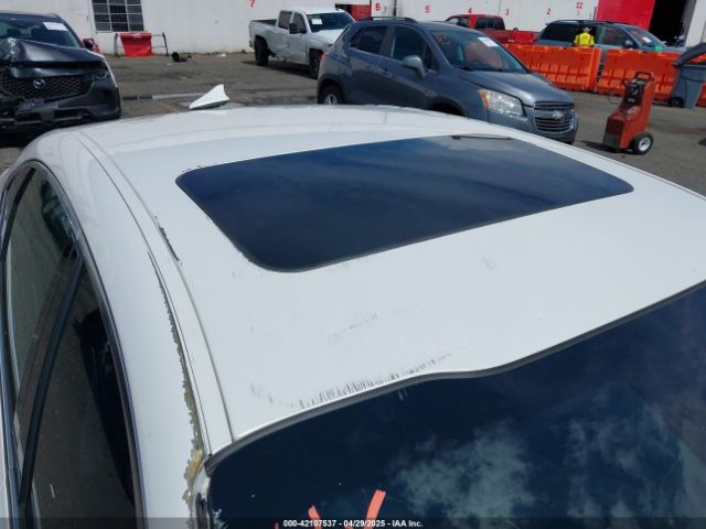 KNAS34J66K6010426 KIA K900 Luxury