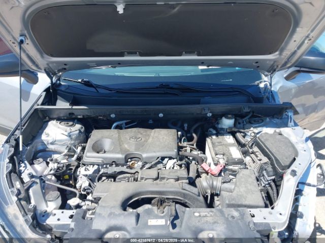 2T3F1RFV7MW238816 Toyota RAV4 LE