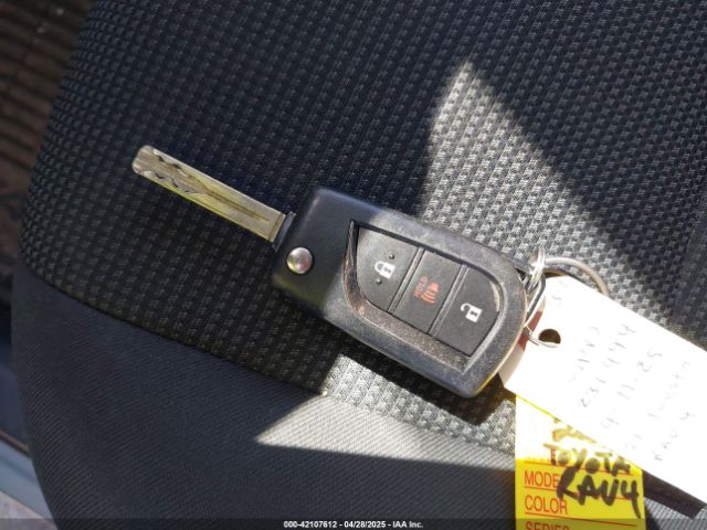 2T3F1RFV7MW238816 Toyota RAV4 LE