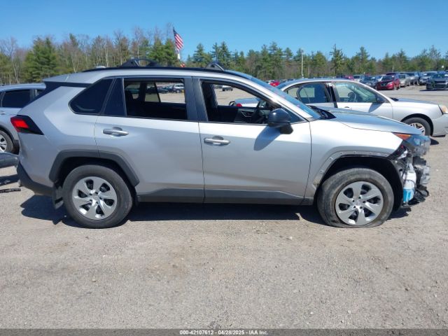 2T3F1RFV7MW238816 Toyota RAV4 LE