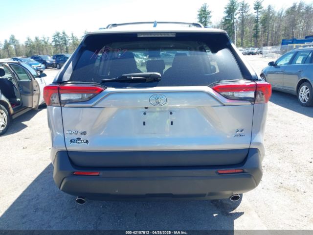 2T3F1RFV7MW238816 Toyota RAV4 LE