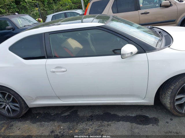 JTKJF5C77E3082073 Scion TC