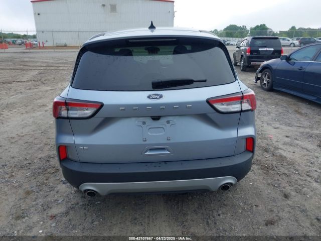 1FMCU0G61NUB15746 Ford ESCAPE SE