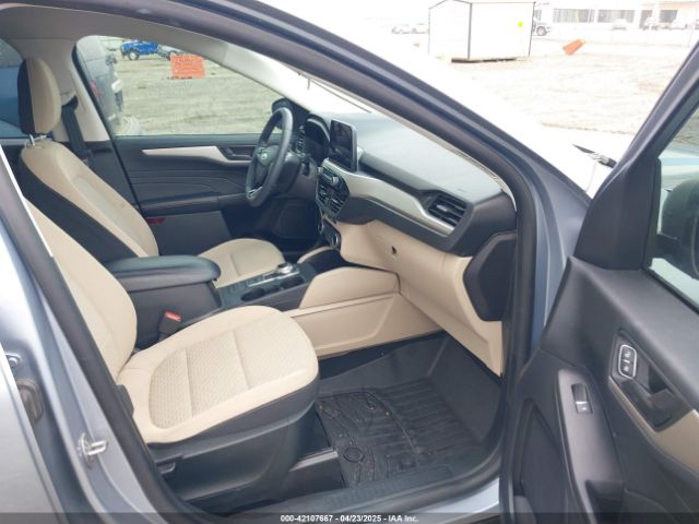 1FMCU0G61NUB15746 Ford ESCAPE SE