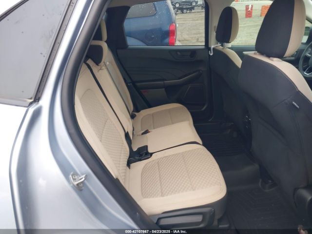 1FMCU0G61NUB15746 Ford ESCAPE SE