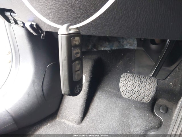 3MYDLBYV8HY163969 Toyota YARIS IA