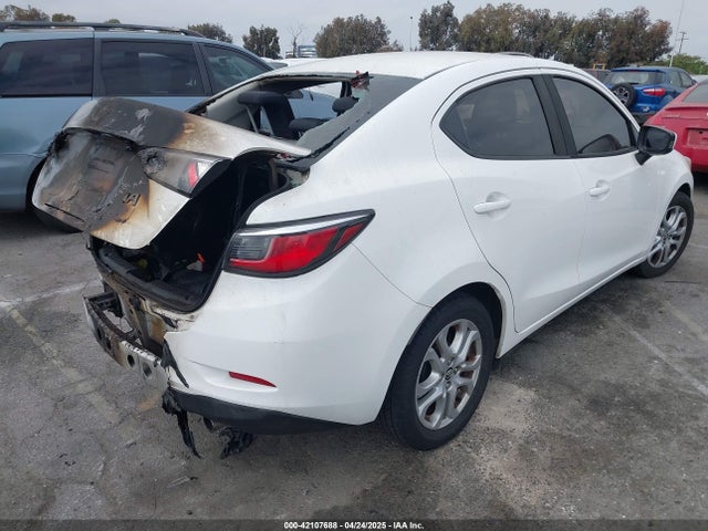3MYDLBYV8HY163969 Toyota YARIS IA