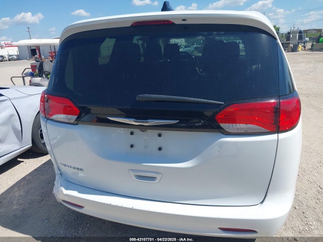 Chrysler Voyager Lx 2023 2C4RC1CG0PR557780 Image 16