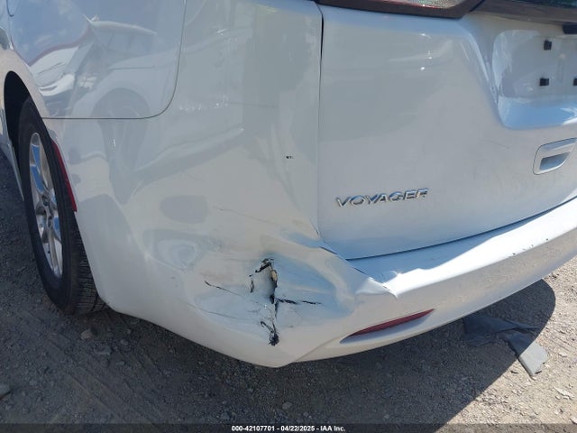 Chrysler Voyager Lx 2023 2C4RC1CG0PR557780 Image 6