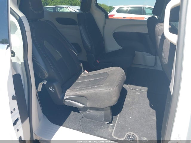 Chrysler Voyager Lx 2023 2C4RC1CG0PR557780 Image 8
