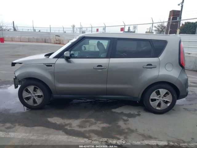 KNDJN2A20F7125887 KIA Soul