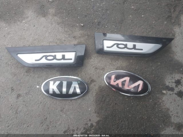 KNDJN2A20F7125887 KIA Soul