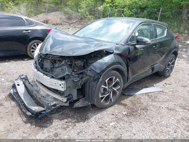NMTKHMBX9NR142398 Toyota C-HR XLE
