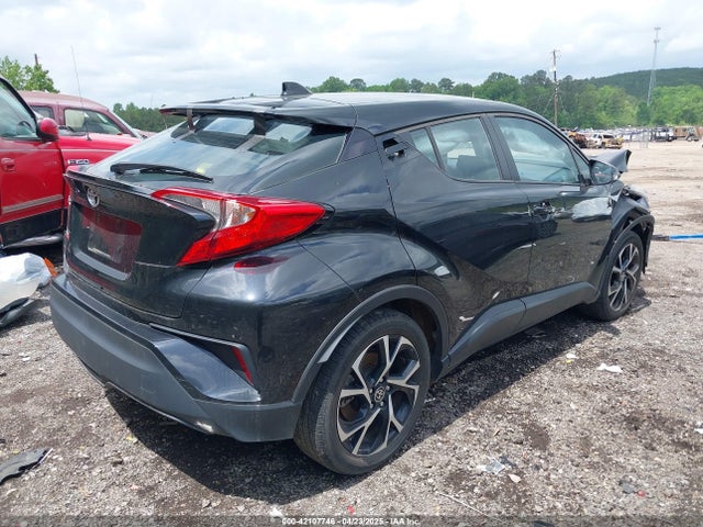 NMTKHMBX9NR142398 Toyota C-HR XLE