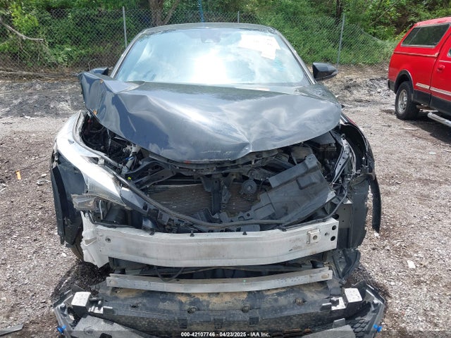 NMTKHMBX9NR142398 Toyota C-HR XLE