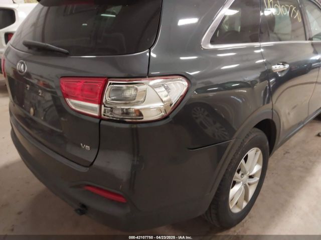 5XYPGDA50HG227092 KIA Sorento 3.3l Lx