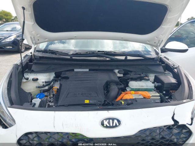 KNDCB3LC3L5423810 KIA NIRO LX