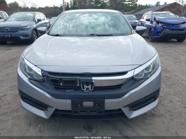 19XFC2F56JE201460 Honda Civic Lx