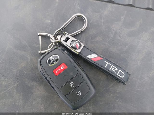 JTDACAAU2R3046380 Toyota Prius Le