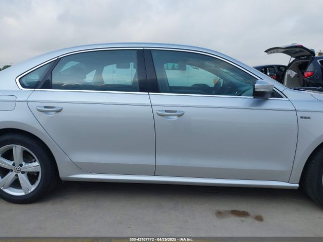 1VWAT7A31FC117751 Volkswagen Passat 1.8t Limited Edition