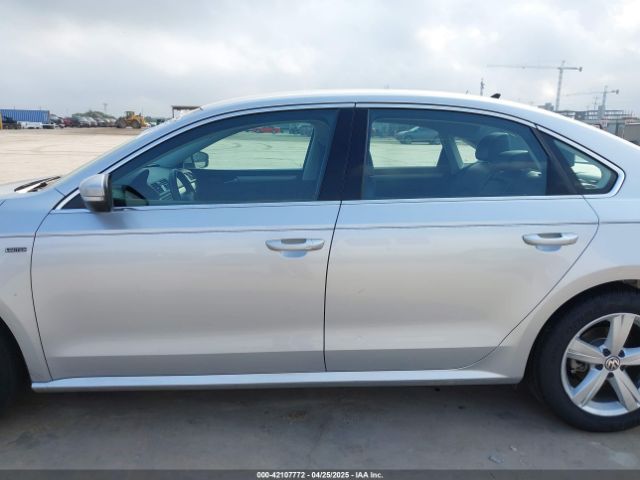 1VWAT7A31FC117751 Volkswagen Passat 1.8t Limited Edition