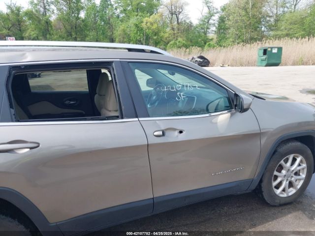 1C4PJMCS6GW242153 Jeep Cherokee Latitude