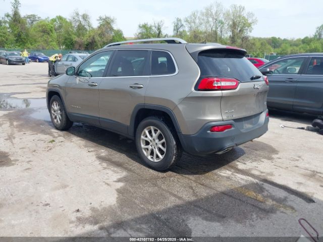 1C4PJMCS6GW242153 Jeep Cherokee Latitude