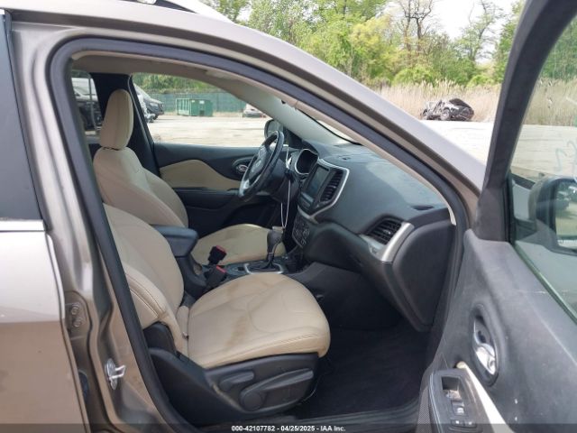 1C4PJMCS6GW242153 Jeep Cherokee Latitude