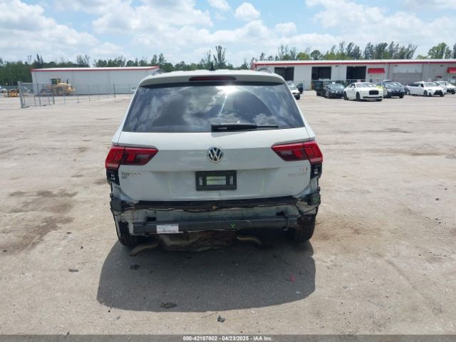 3VV3B7AX4JM188193 Volkswagen Tiguan 2.0t Se/2.0t Sel