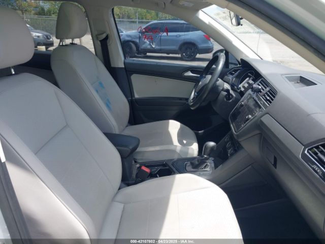 3VV3B7AX4JM188193 Volkswagen Tiguan 2.0t Se/2.0t Sel