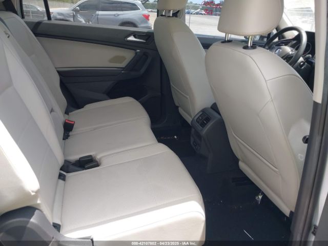 3VV3B7AX4JM188193 Volkswagen Tiguan 2.0t Se/2.0t Sel