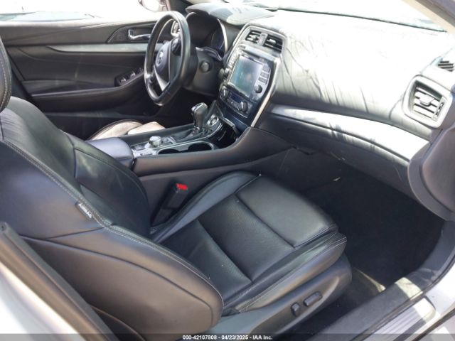 1N4AA6AP0JC374758 Nissan Maxima 3.5 Sv
