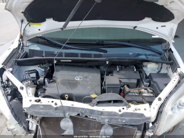 5TDKK3DC2ES513425 Toyota Sienna Le V6 8 Passenger