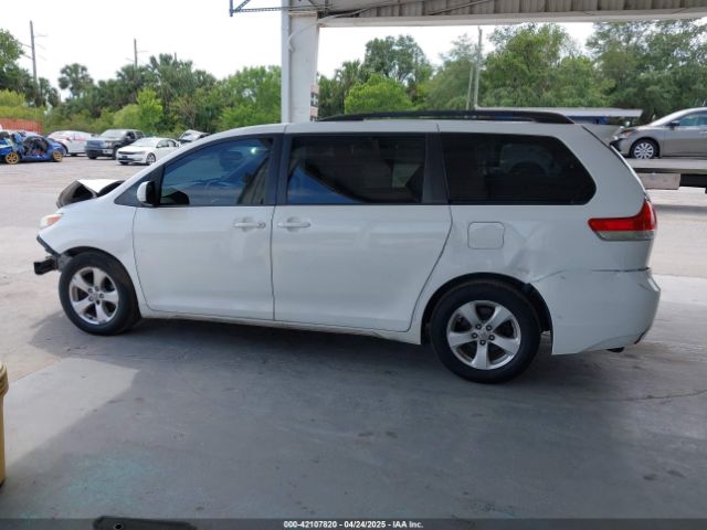 5TDKK3DC2ES513425 Toyota Sienna Le V6 8 Passenger