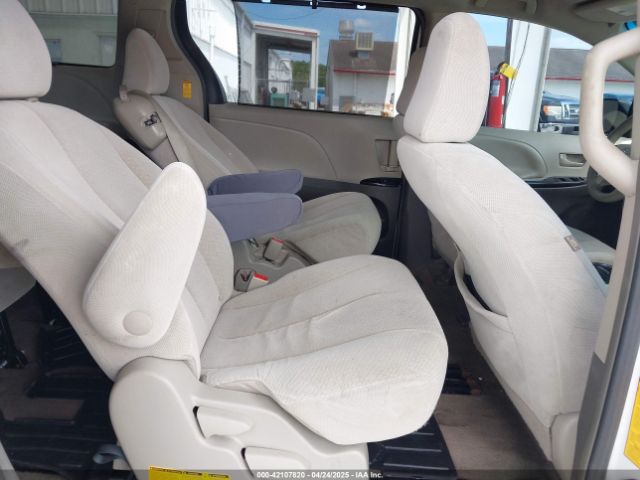 5TDKK3DC2ES513425 Toyota Sienna Le V6 8 Passenger
