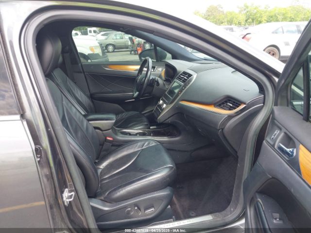 5LMCJ2C98HUL12189 Lincoln MKC SELECT