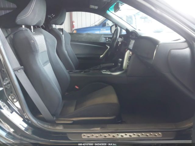 2017 TOYOTA 86 JF1ZNAA11H8704541 Photo 4