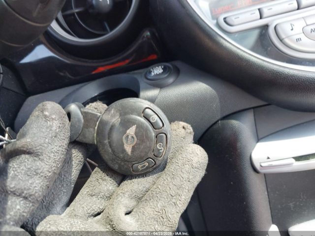 2010 MINI COOPER S WMWMF7C51ATX43277 Photo 10