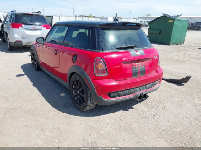 2010 MINI COOPER S WMWMF7C51ATX43277 Photo 2