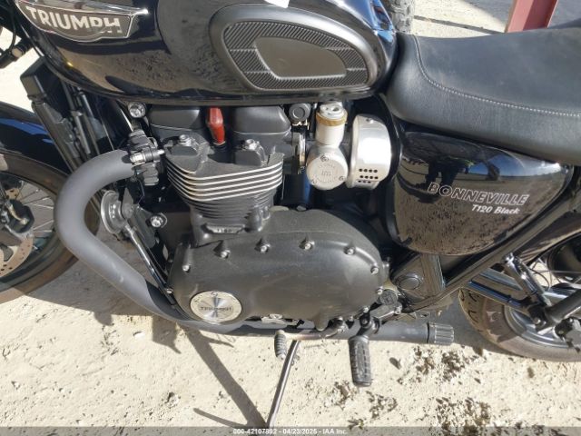 2018 TRIUMPH MOTORCYCLE BONNEVILLE SMTD40HL2JT846183 Photo 8