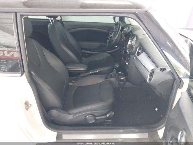 2012 MINI COOPER WMWSU3C59CT541943 Photo 4
