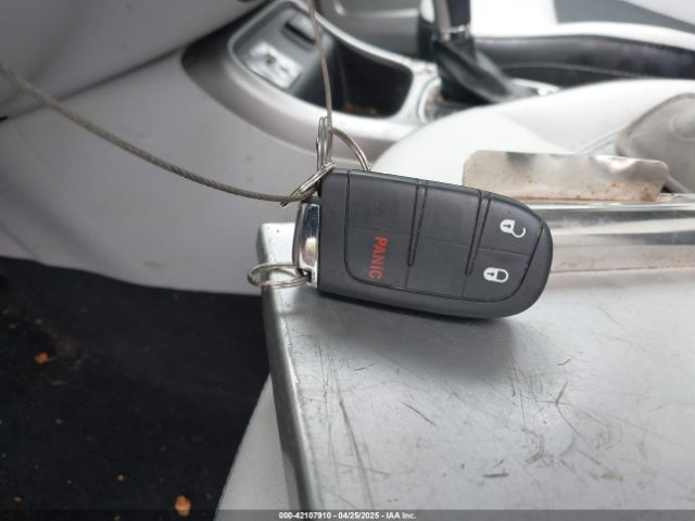 3C4NJCBB9JT461897 Jeep Compass Sun And Wheel Fwd