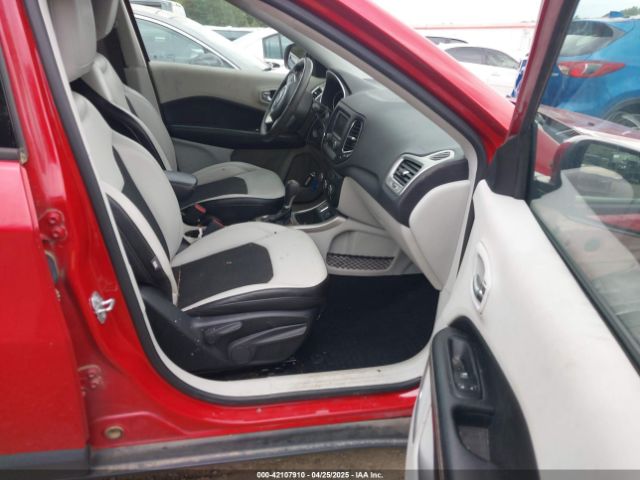 3C4NJCBB9JT461897 Jeep Compass Sun And Wheel Fwd