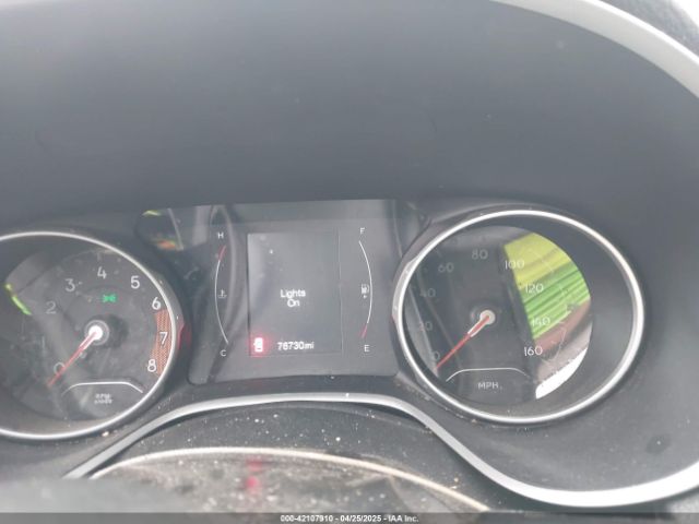 3C4NJCBB9JT461897 Jeep Compass Sun And Wheel Fwd