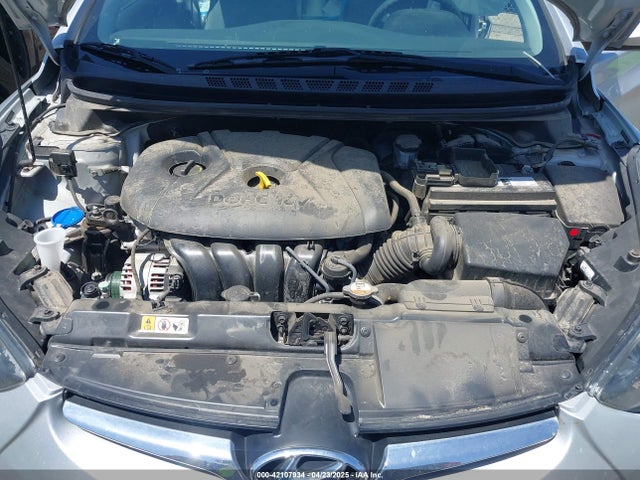 5NPDH4AE8FH612390 Hyundai ELANTRA SE