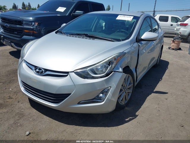 5NPDH4AE8FH612390 Hyundai ELANTRA SE