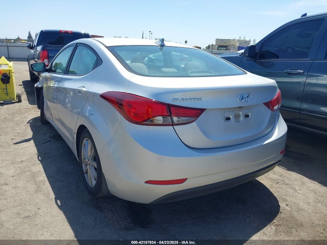 5NPDH4AE8FH612390 Hyundai ELANTRA SE