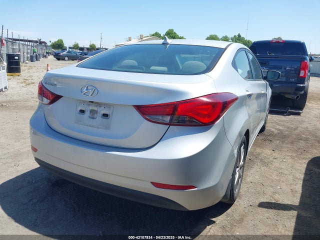 5NPDH4AE8FH612390 Hyundai ELANTRA SE