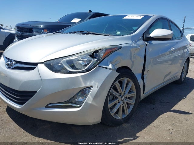 5NPDH4AE8FH612390 Hyundai ELANTRA SE