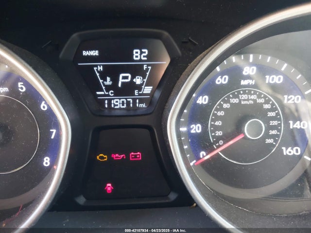 5NPDH4AE8FH612390 Hyundai ELANTRA SE